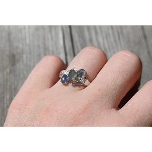 Montana sapphire ring, alternative engagement rings size 5 6 7 8 9